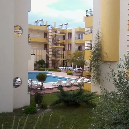 Otel Summer Rose Side
