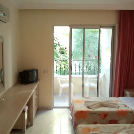 Summer Rose Otel