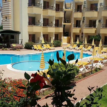 Otel Summer Rose Side